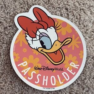 Disney World Passholder Magnet with Daisy Duck in Red and Pink